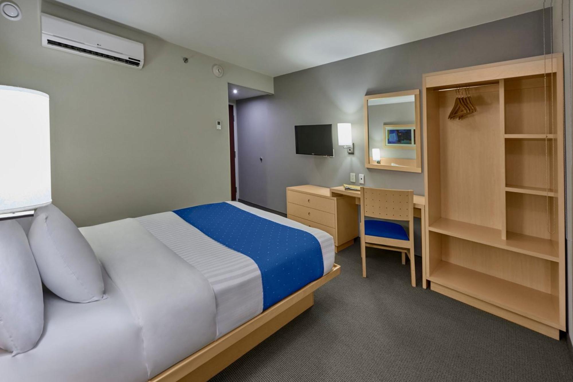 Express By Marriott Hotel 4*